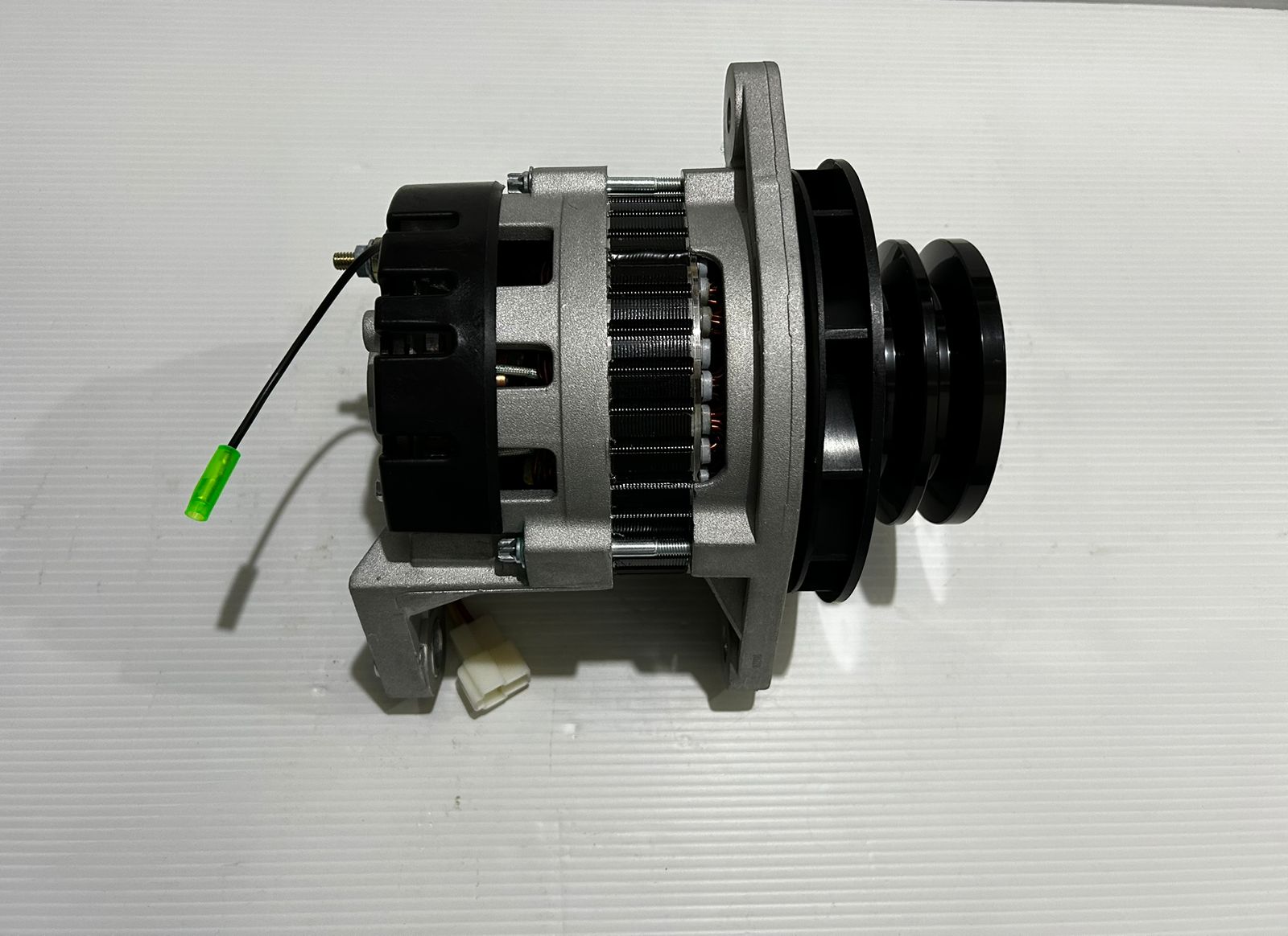 ALTERNATOR 300901-00007 65.261010.7153 DOOSAN D1146T 24V 50A